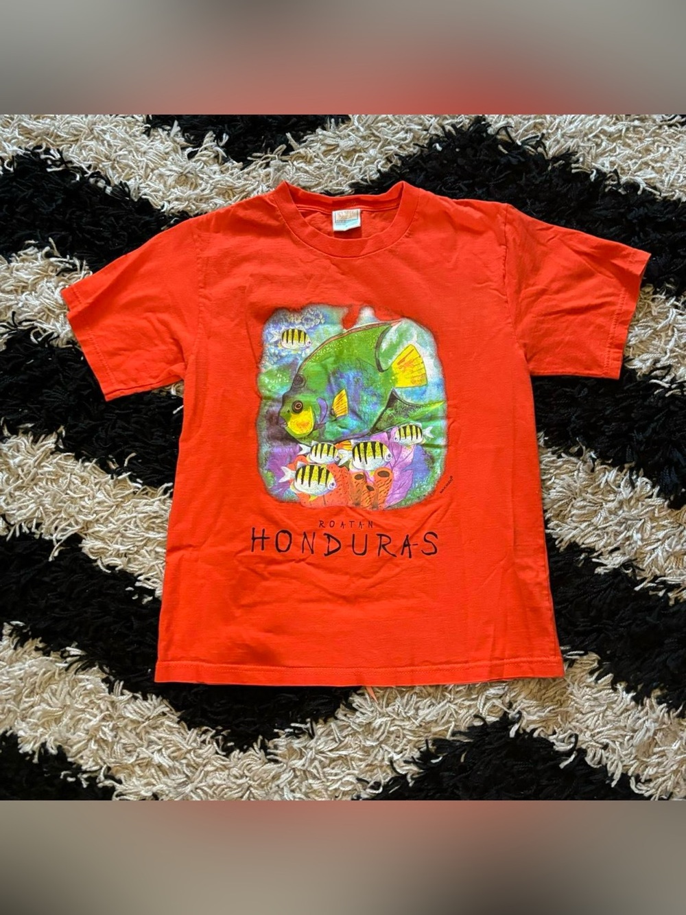 Ma-K-Nudo Fish Sea Graphic Honduras Orange Short Sleeve Tshirt Women’s Small